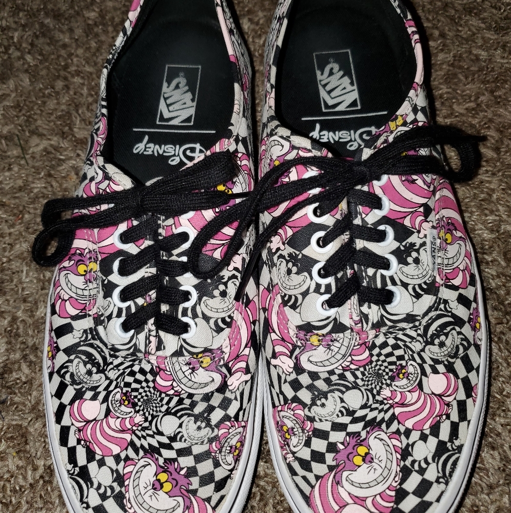 Alice In Wonderland Cheshire Cat Vans M-11.5Disney